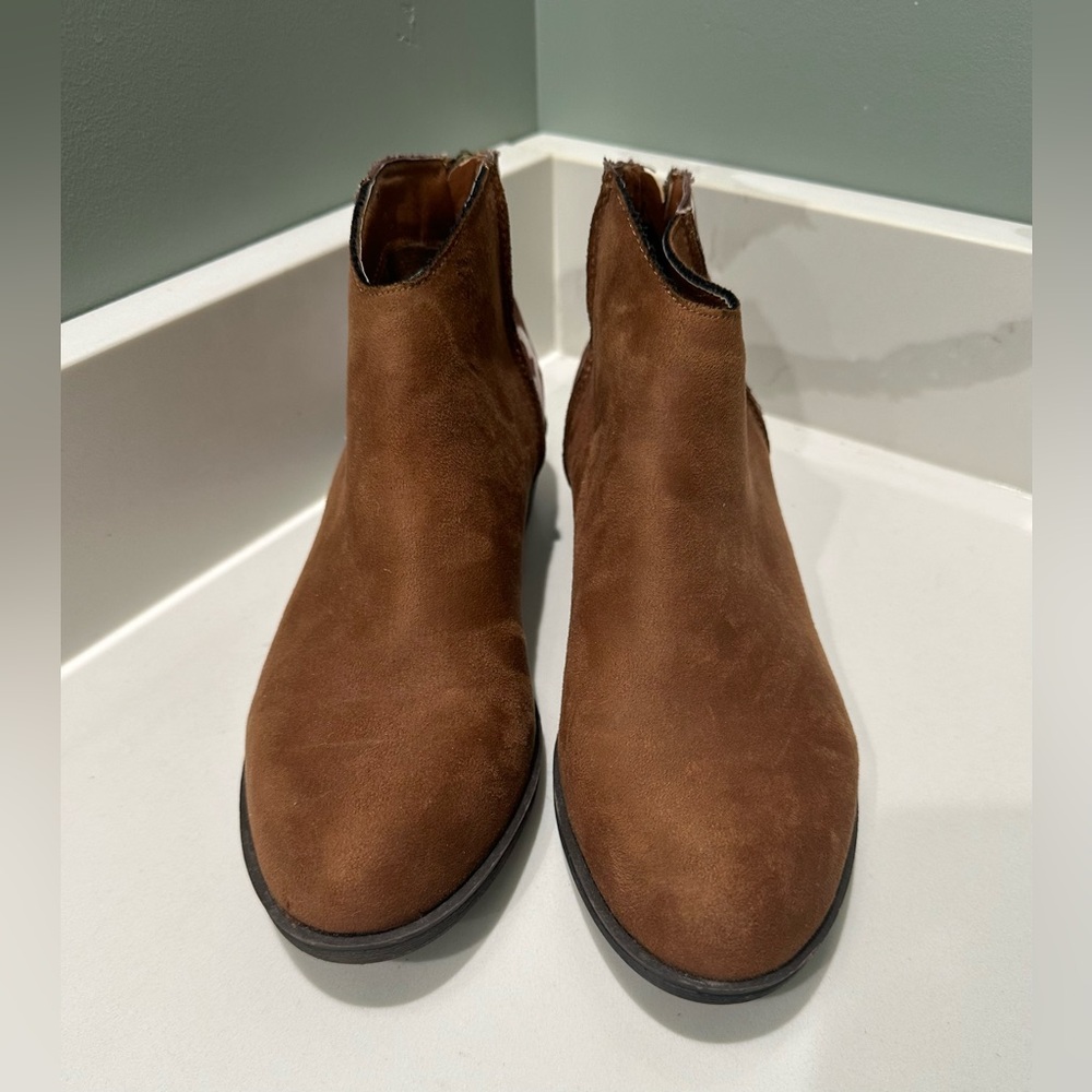 TRUE CRAFT Terri Booties Boots Shoes Cow Print Brown Almond Toe Women's 8.5M - Picture 7 of 8
